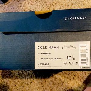 Cole Haan men’s size 10 1/2 embossed shoes NEW
